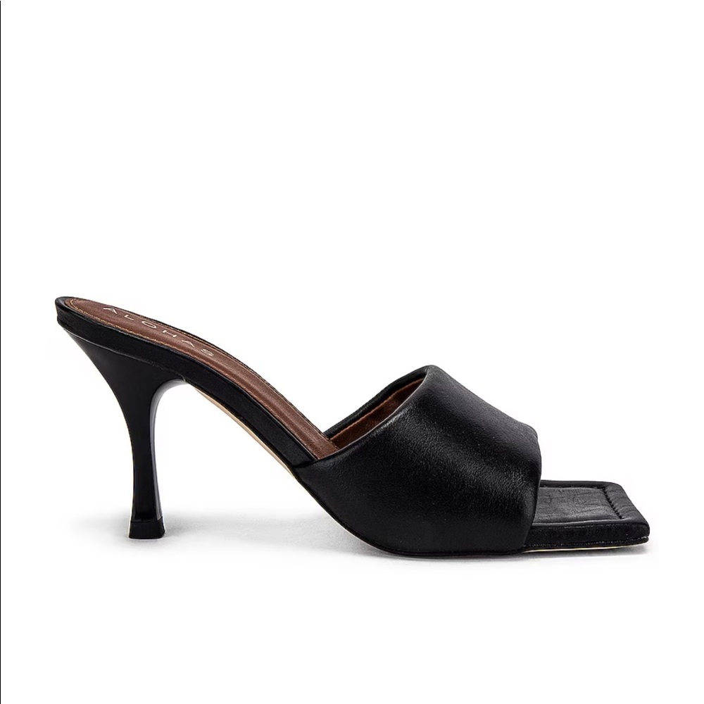 Alohas Puffy Mules